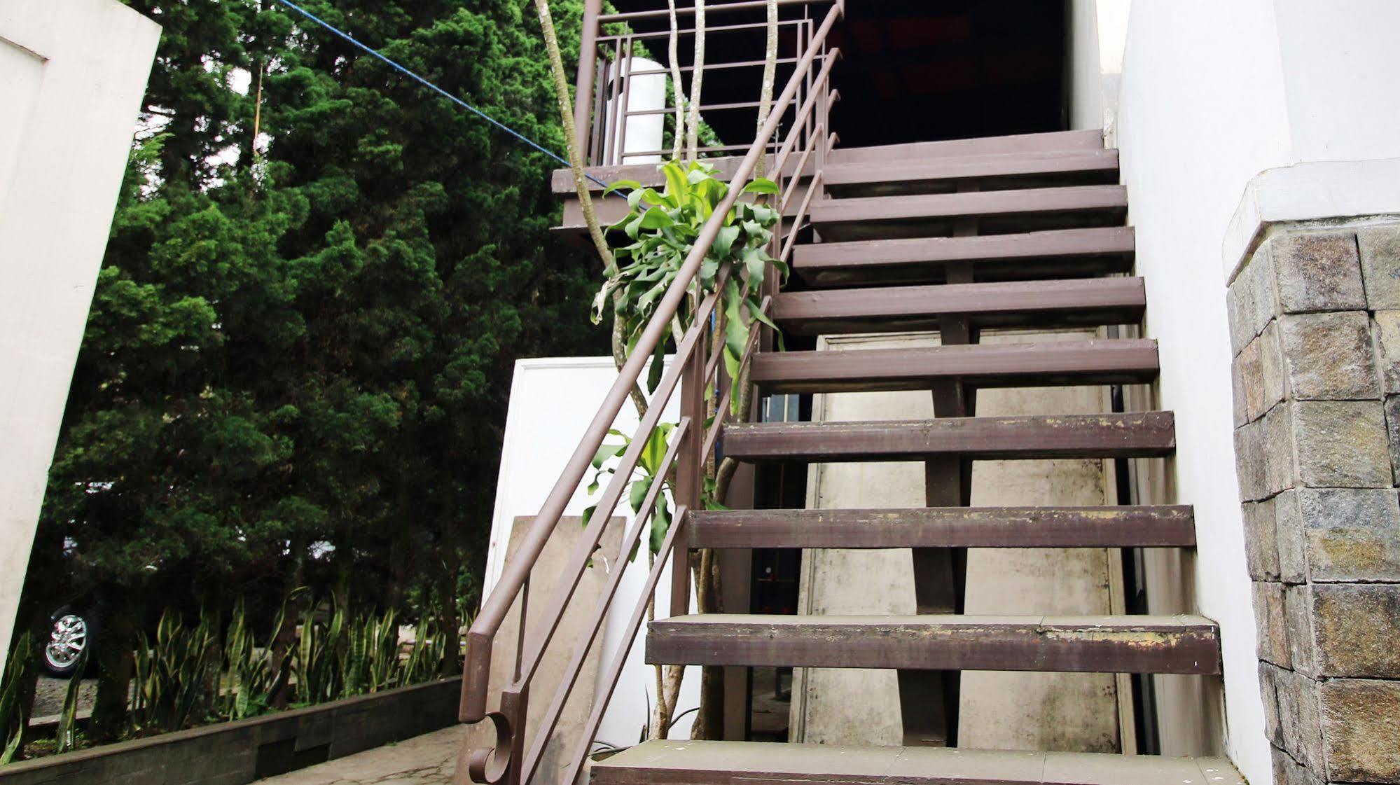 Zen Rooms Grand Hotel Lembang Zewnętrze zdjęcie