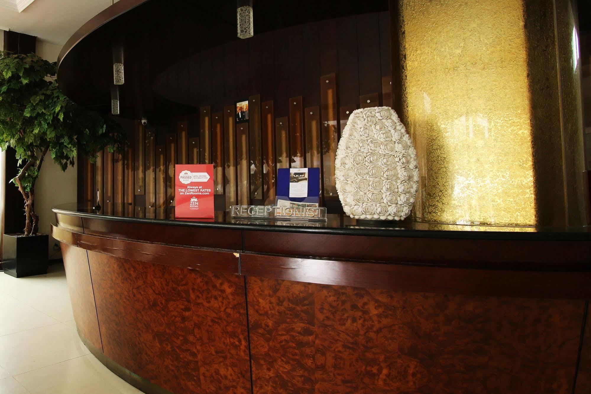 Zen Rooms Grand Hotel Lembang Zewnętrze zdjęcie