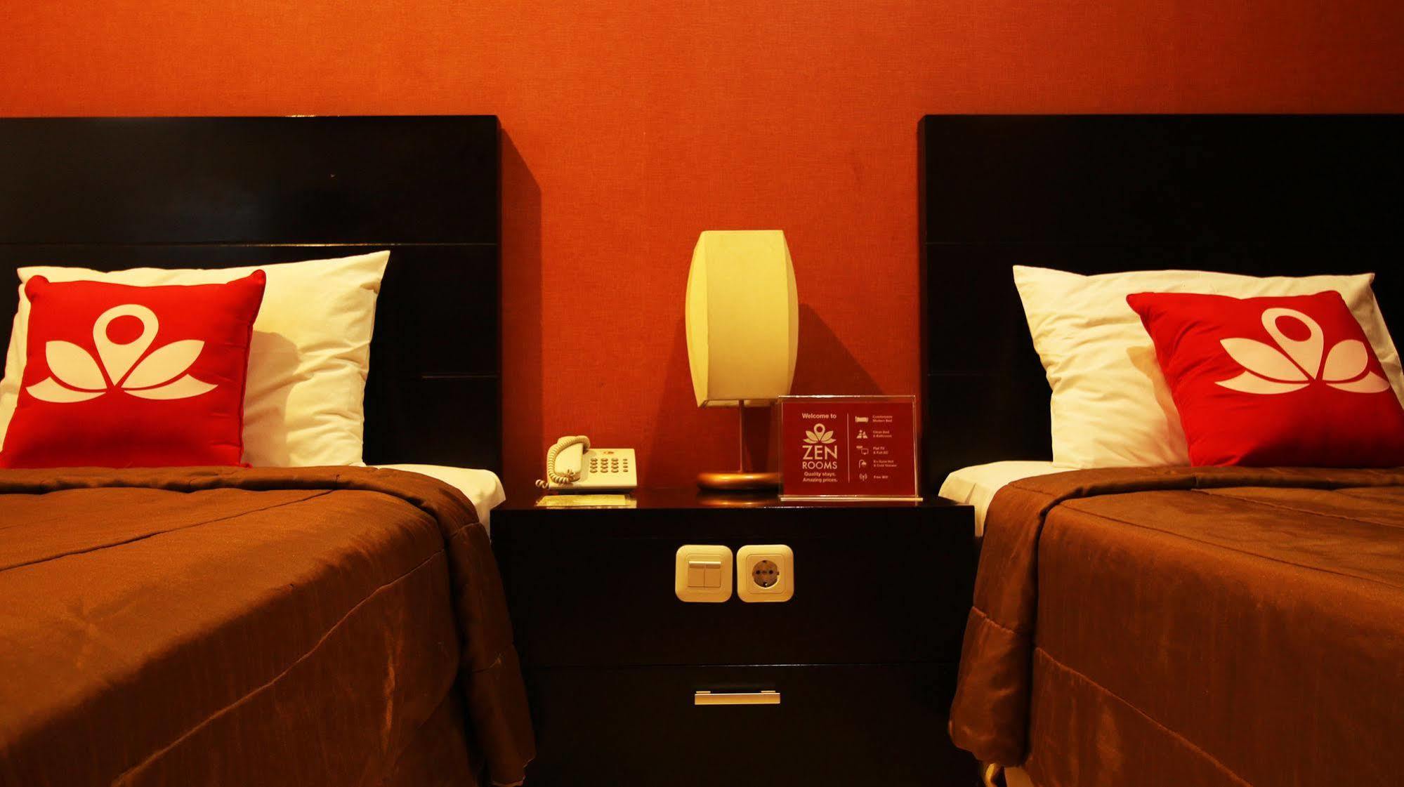 Zen Rooms Grand Hotel Lembang Zewnętrze zdjęcie