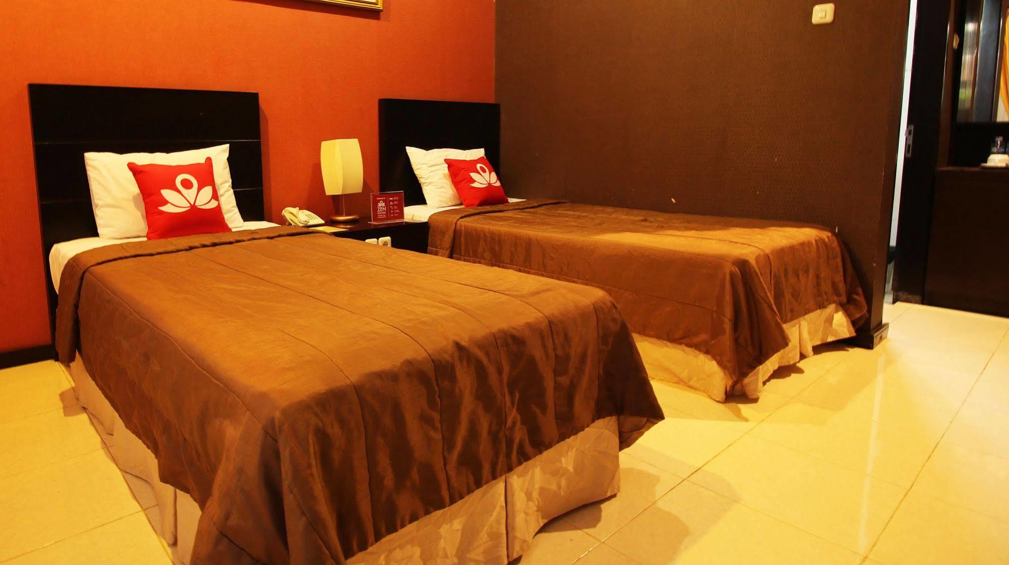 Zen Rooms Grand Hotel Lembang Zewnętrze zdjęcie