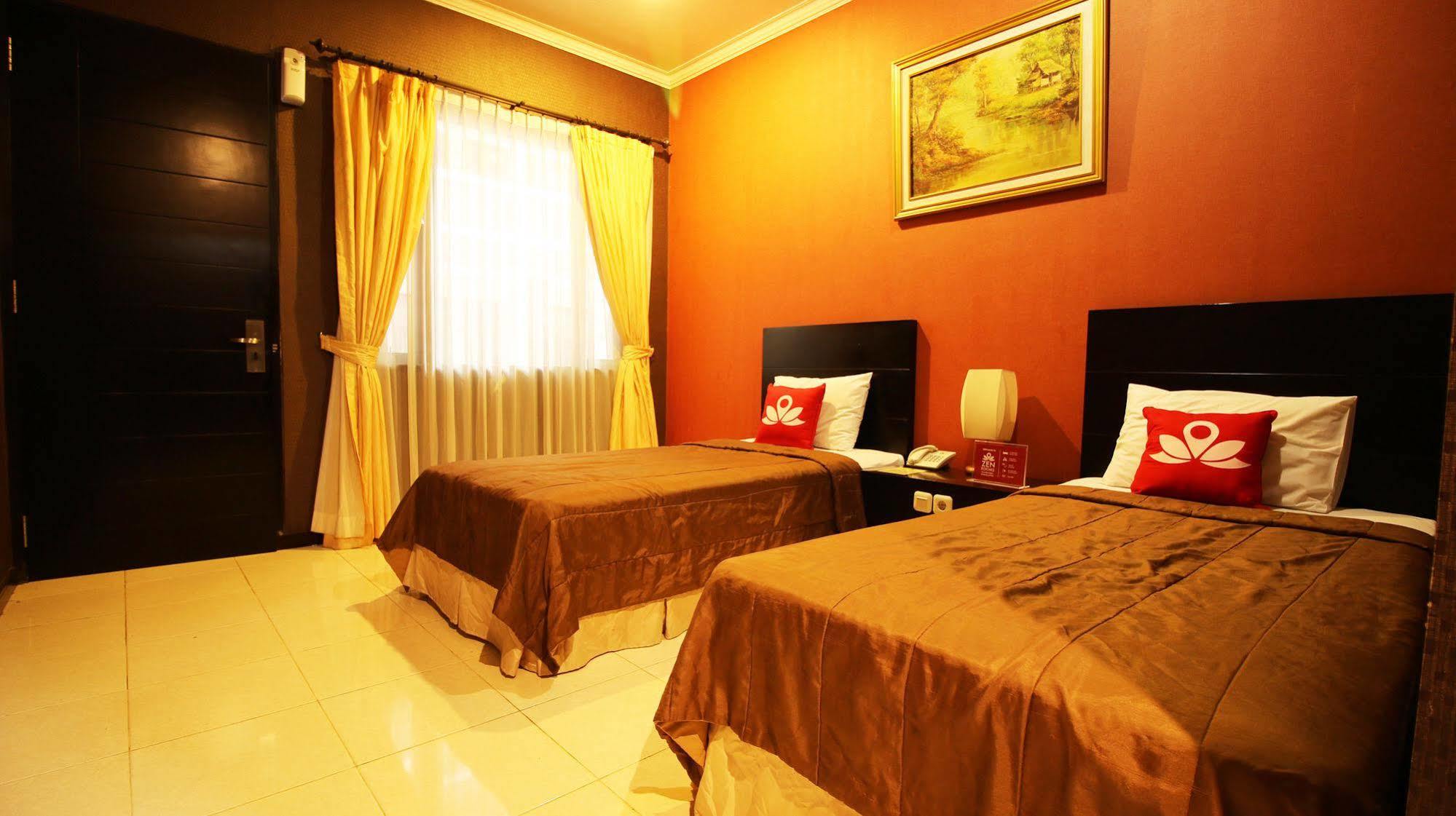 Zen Rooms Grand Hotel Lembang Zewnętrze zdjęcie