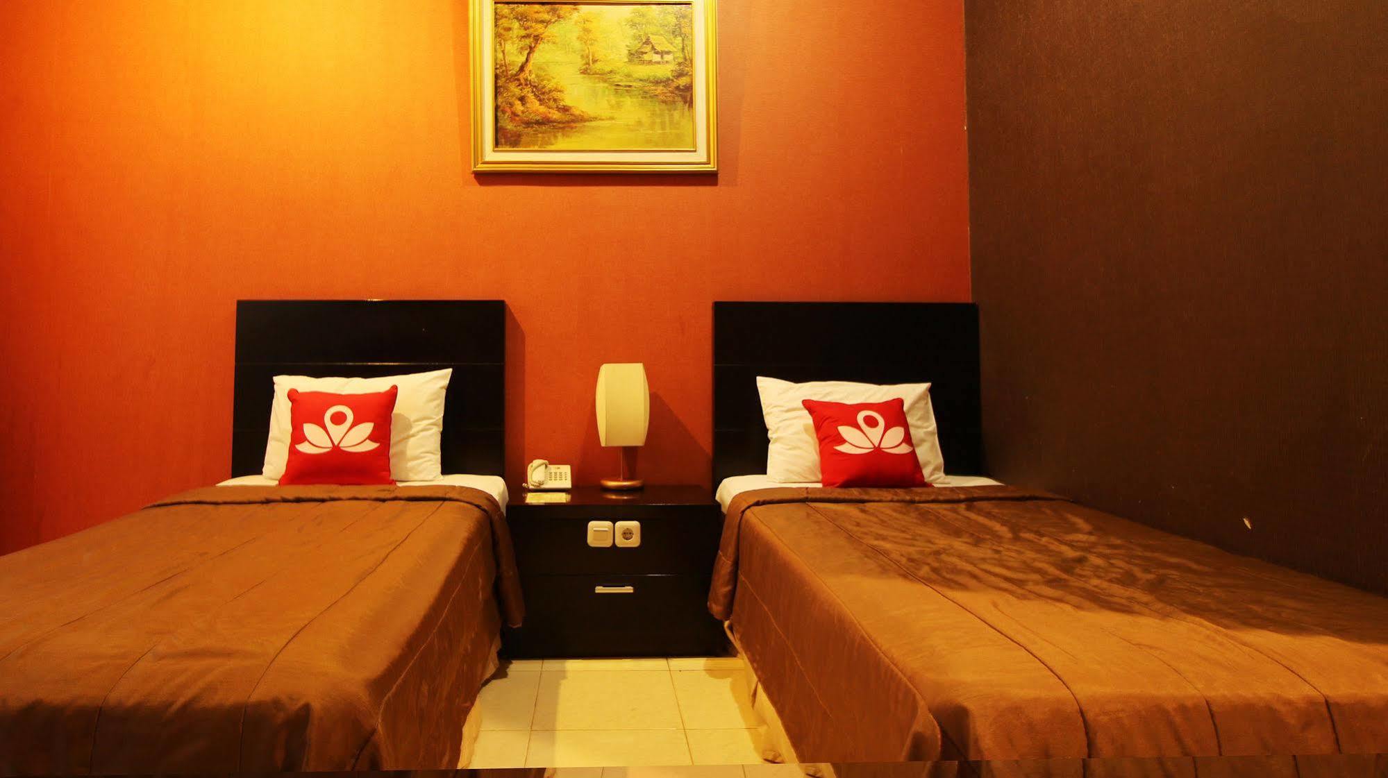 Zen Rooms Grand Hotel Lembang Zewnętrze zdjęcie