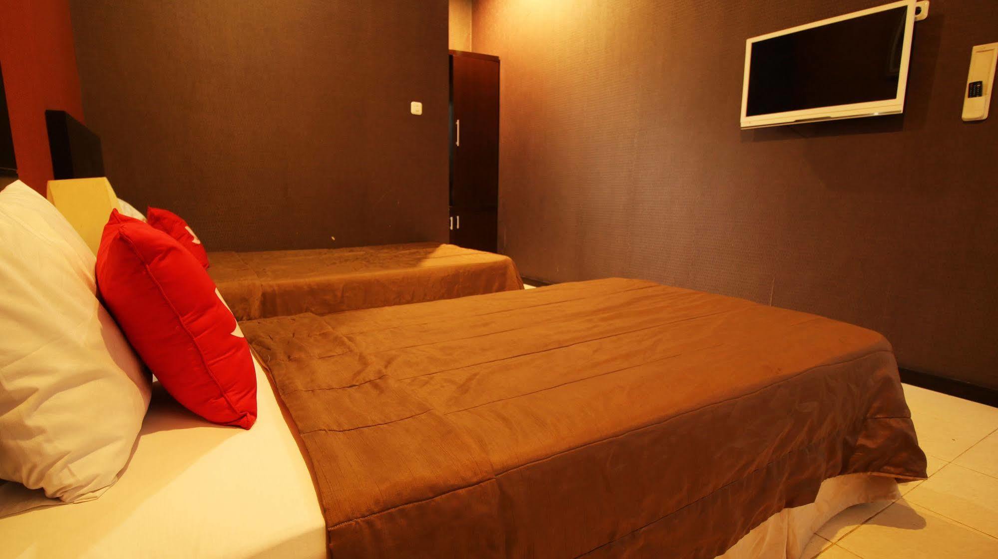 Zen Rooms Grand Hotel Lembang Zewnętrze zdjęcie