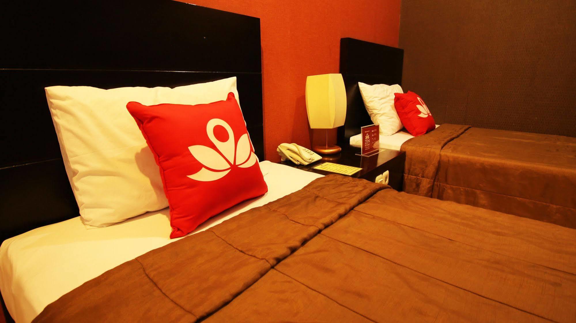 Zen Rooms Grand Hotel Lembang Zewnętrze zdjęcie